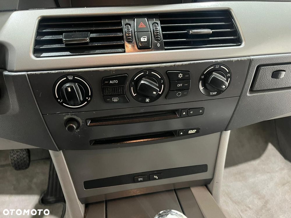 BMW Seria 5 - 32