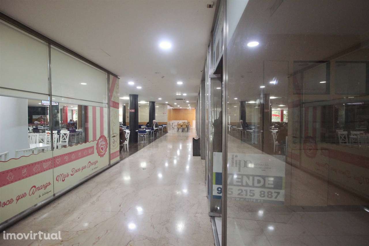 Loja no centro de Guimarães. - Grande imagem: 5/5