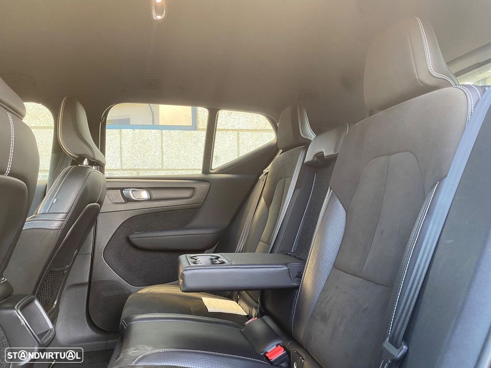 Volvo XC 40 2.0 D4 R-Design AWD - 7