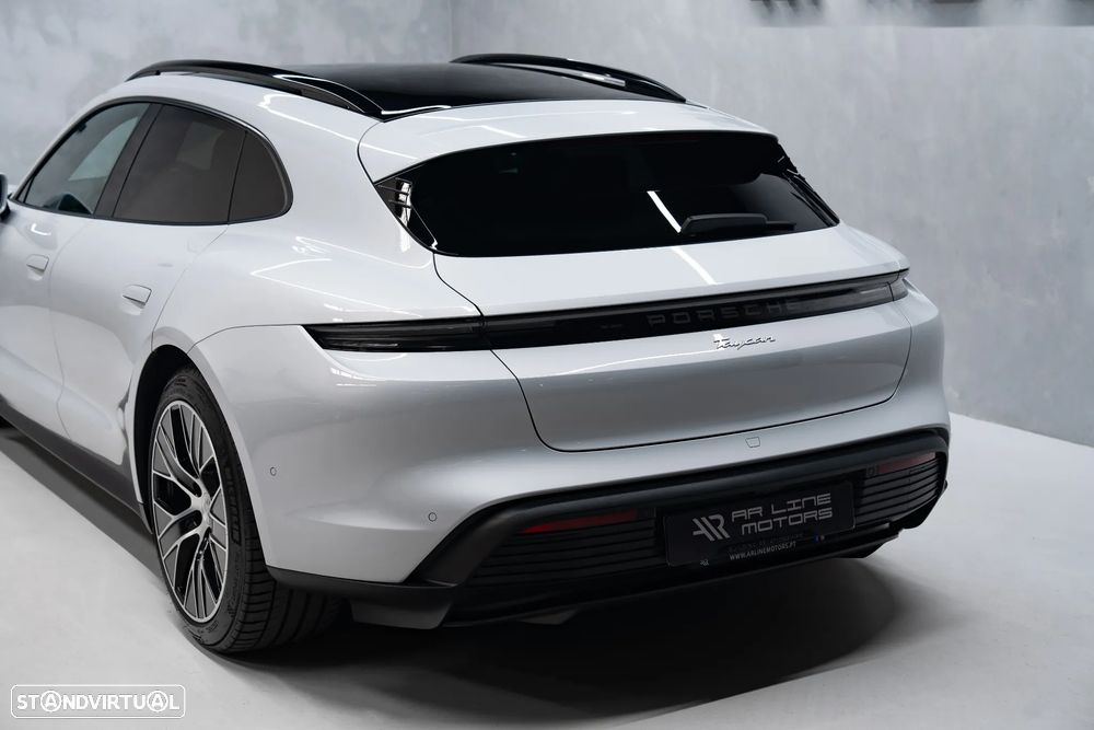 Porsche Taycan Sport Turismo Standard - 12
