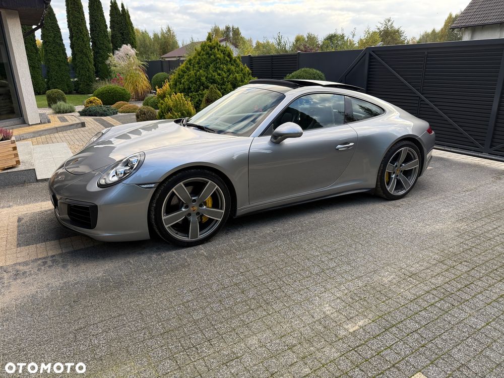 Porsche 911 Carrera 4S - 2