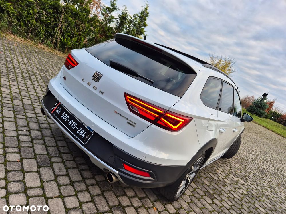 Seat Leon 2.0 TSI 4Drive DSG OPF X-Perience - 1