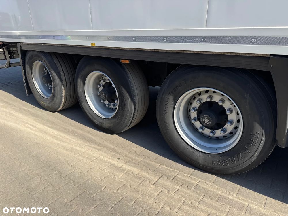 Krone Hakowa, Thermo King SLXi 400 - 18