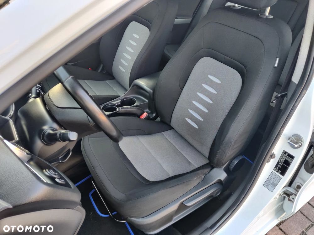 Kia Ceed 1.4 CRDi 90 Vision - 19