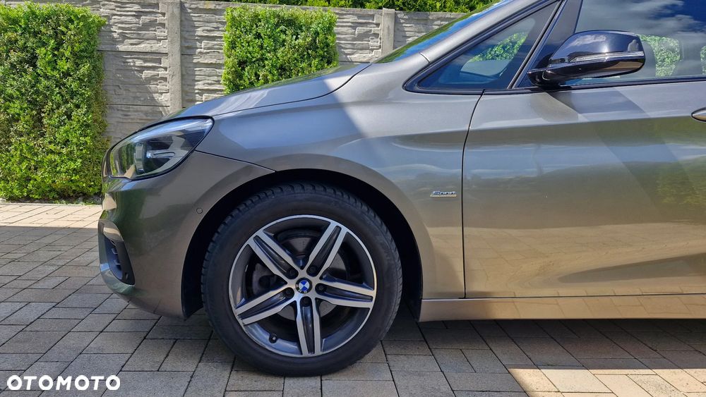 BMW Seria 2 216d Sport Line - 2