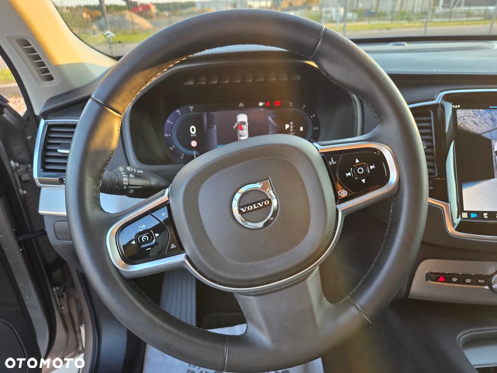Volvo XC 90 B5 D AWD Plus Bright - 41