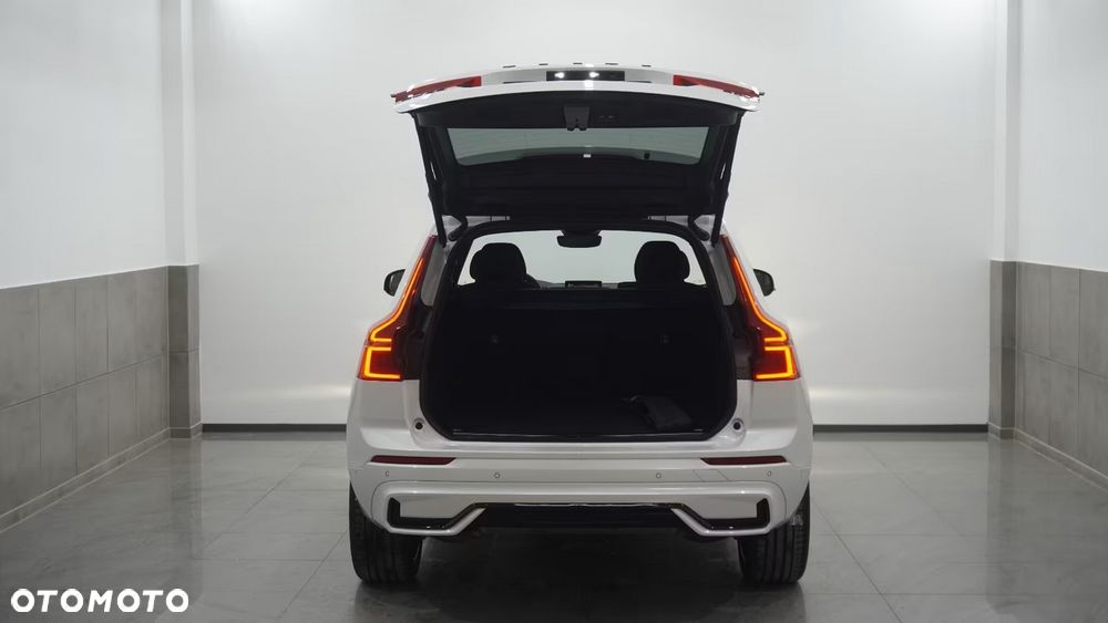 Volvo XC 60 B5 B AWD Ultra Black Edition - 6