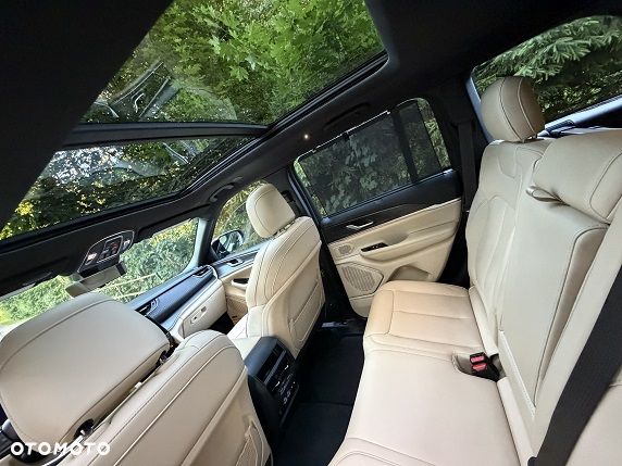 Jeep Grand Cherokee - 15