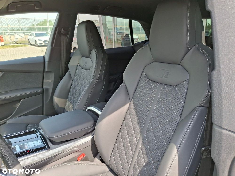 Audi Q8 - 27