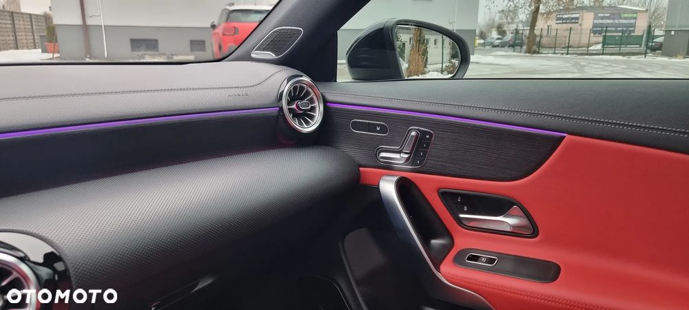 Mercedes-Benz CLA AMG 45 4-Matic 8G-DCT - 27