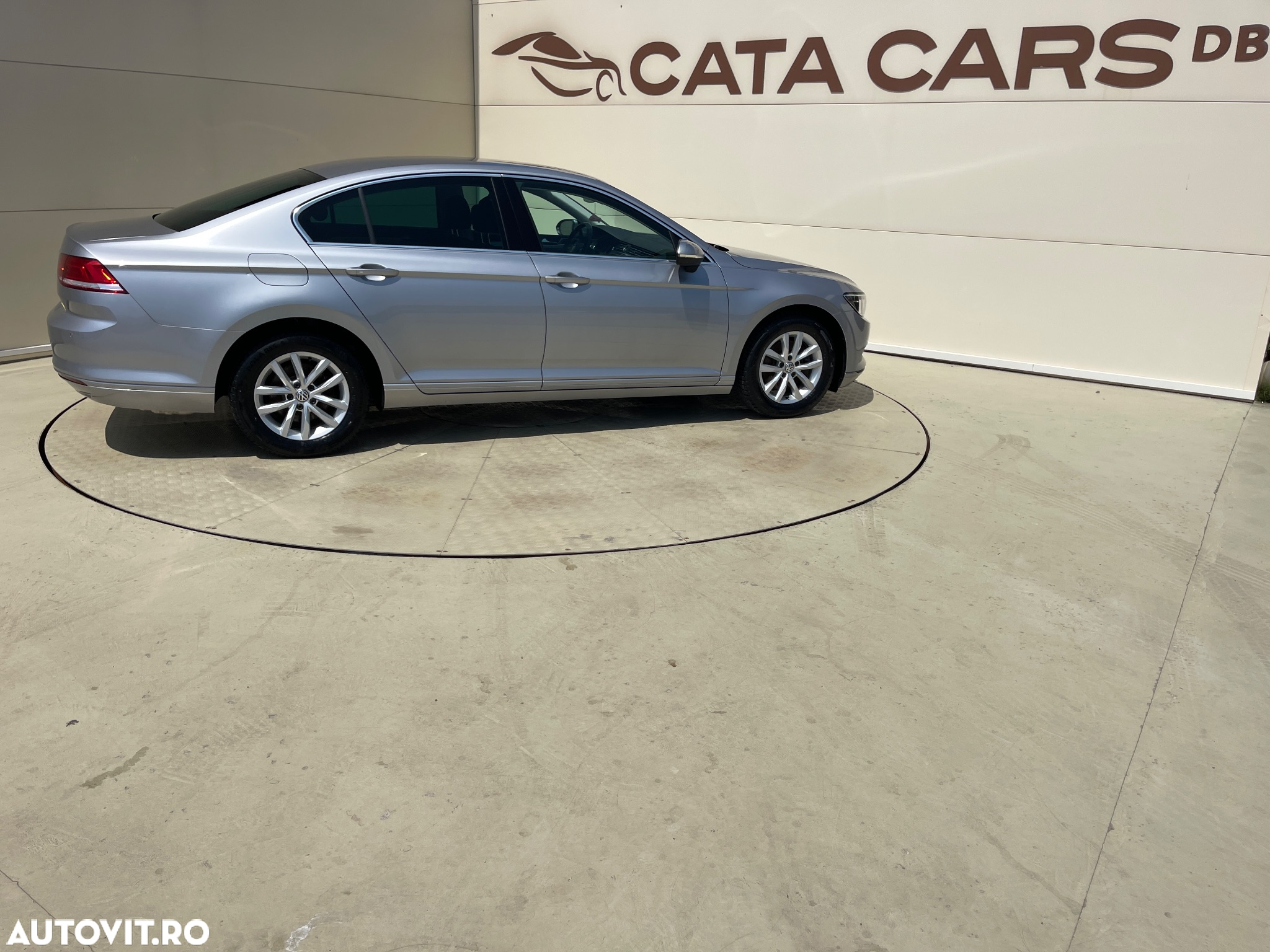 Volkswagen Passat - 17