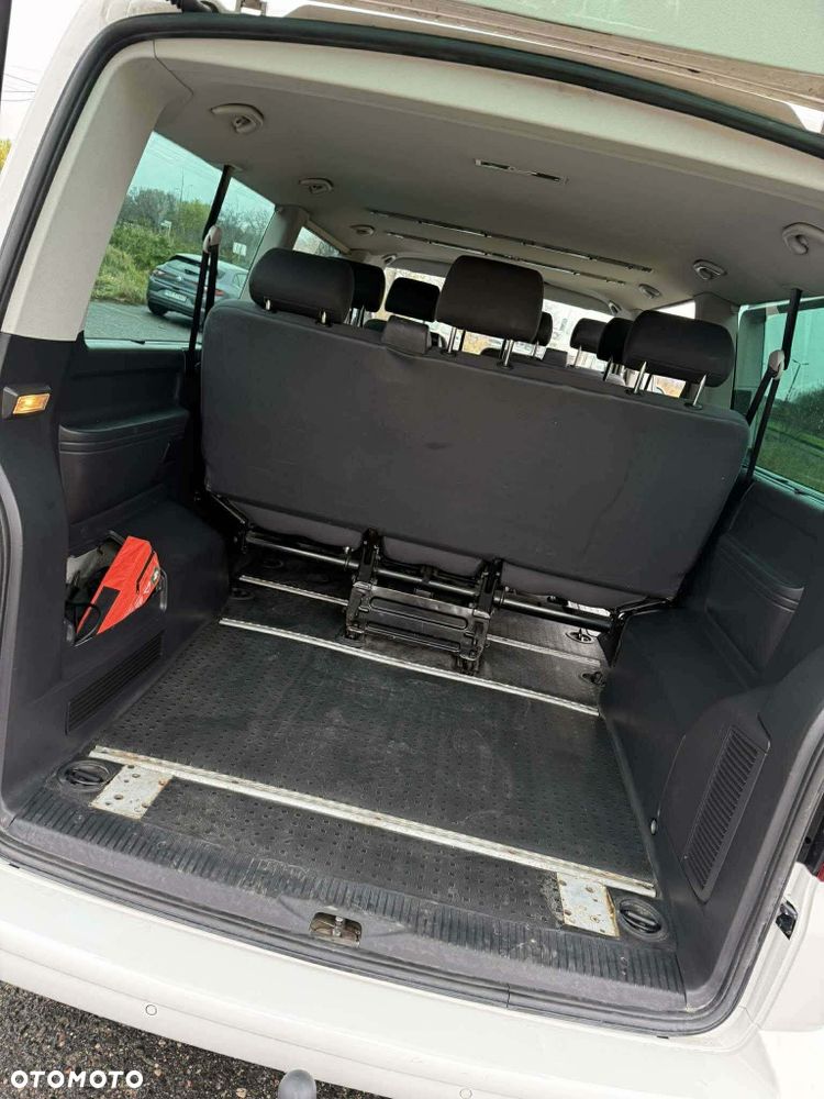 Volkswagen Caravelle - 2