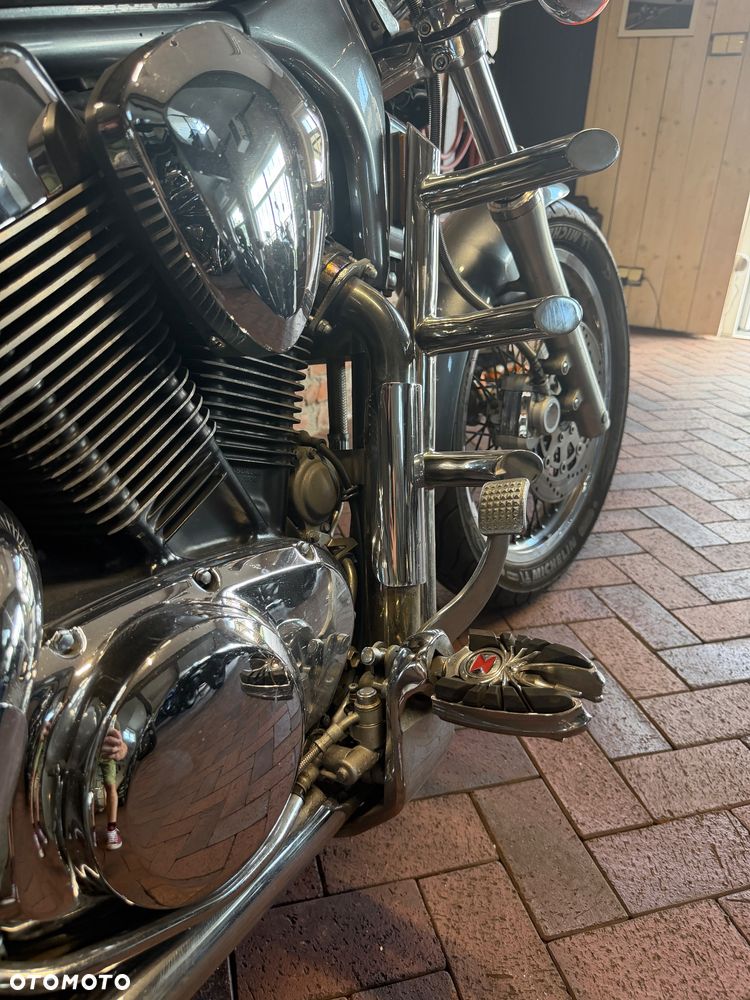 Suzuki Intruder - 4