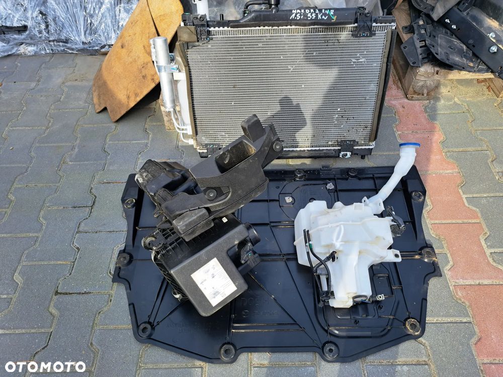 Pas Mazda 2 Chłodnica maska pas 2014 -DJ części - 18