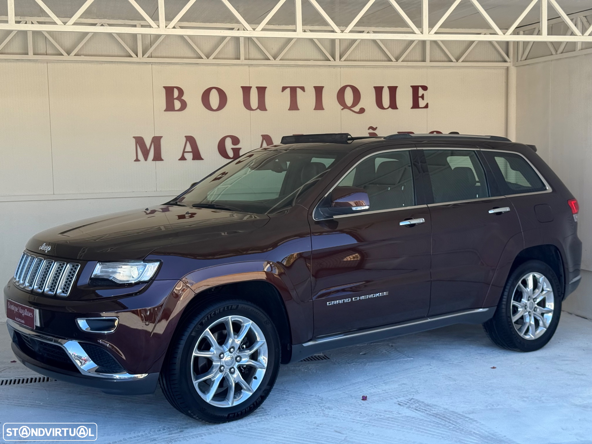 Jeep Grand Cherokee 5.7 V8 HEMI 4WD Auto Summit - 13