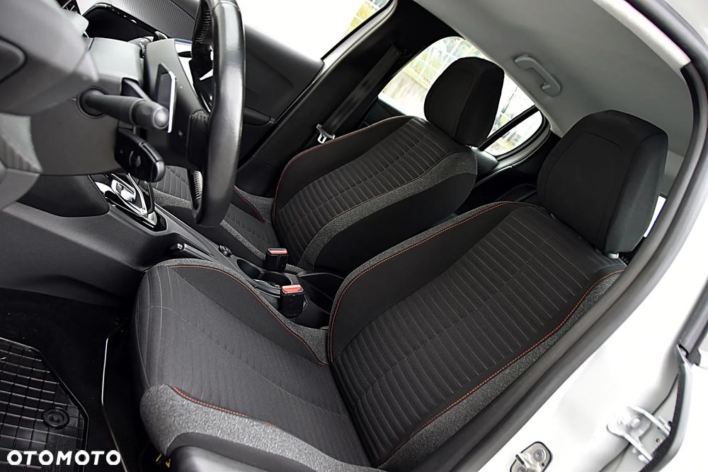 Peugeot 208 1.2 PureTech Allure Pack S&S EAT8 - 17