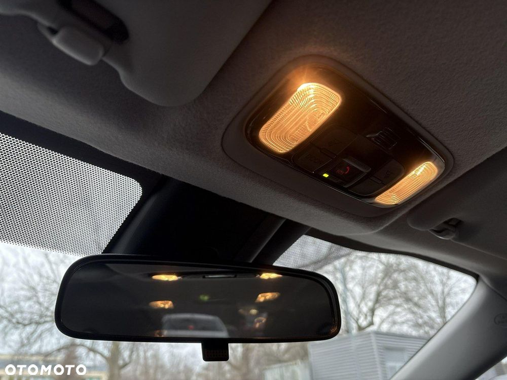 Toyota Yaris 1.5 Comfort - 26