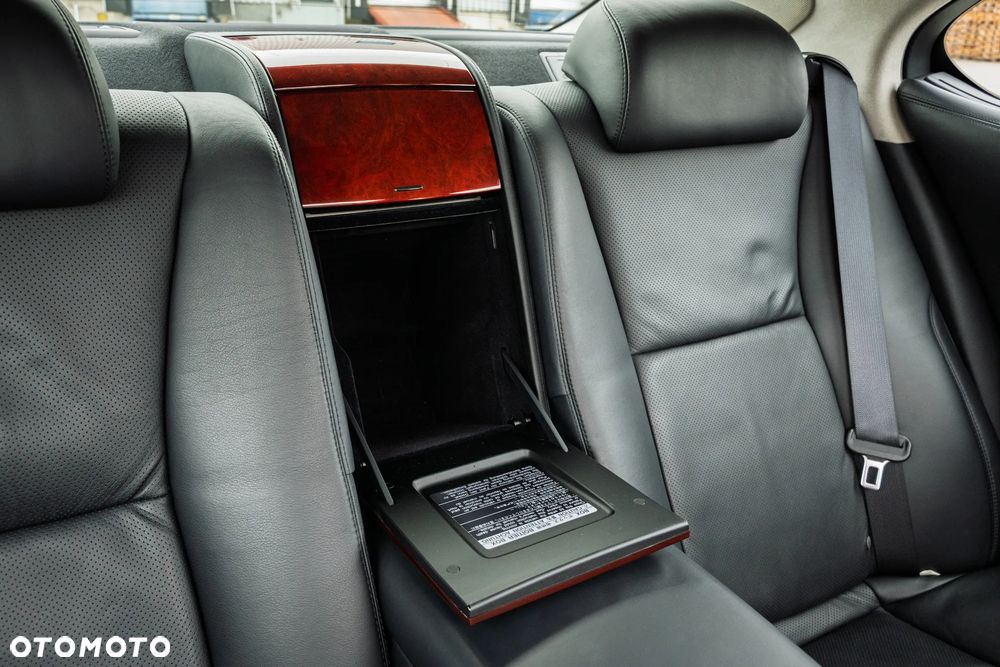 Lexus LS - 29