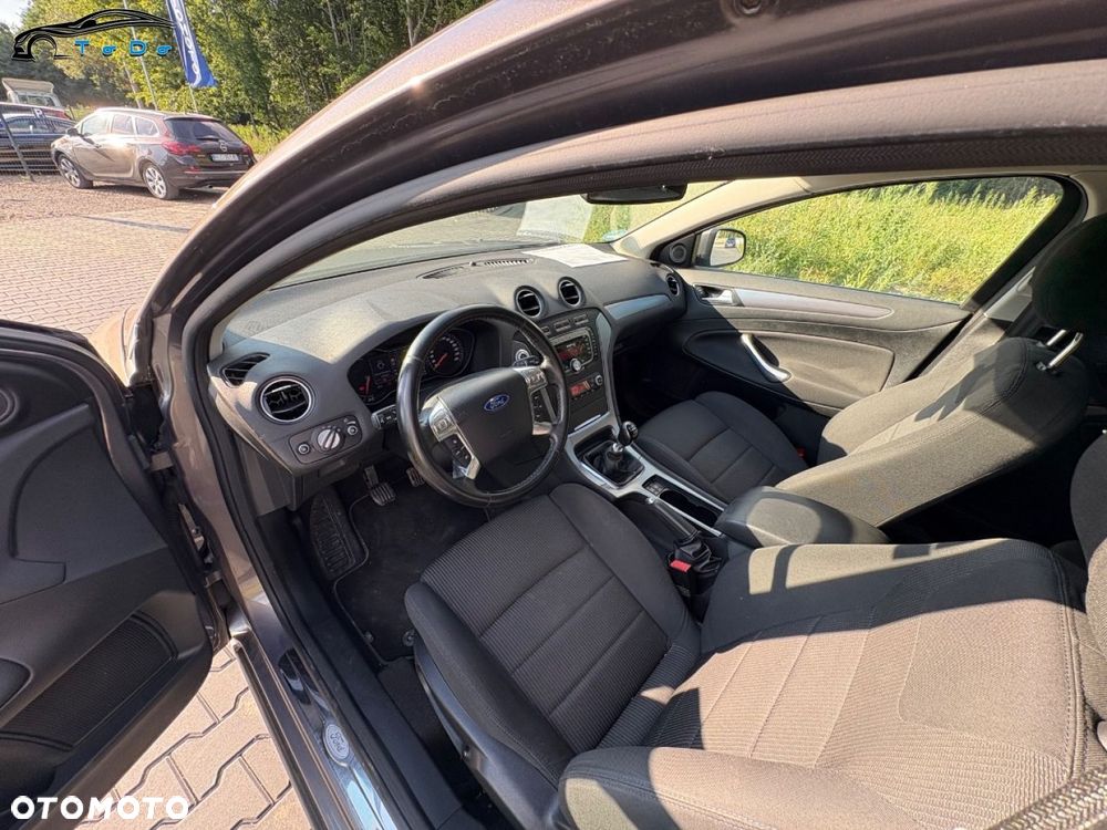 Ford Mondeo 1.6 T Platinium X Plus (Titanium) - 18