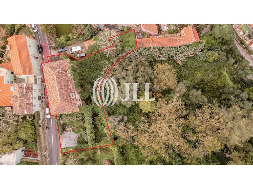 Prédio no centro histórico de Sintra - Grande imagem: 2/11