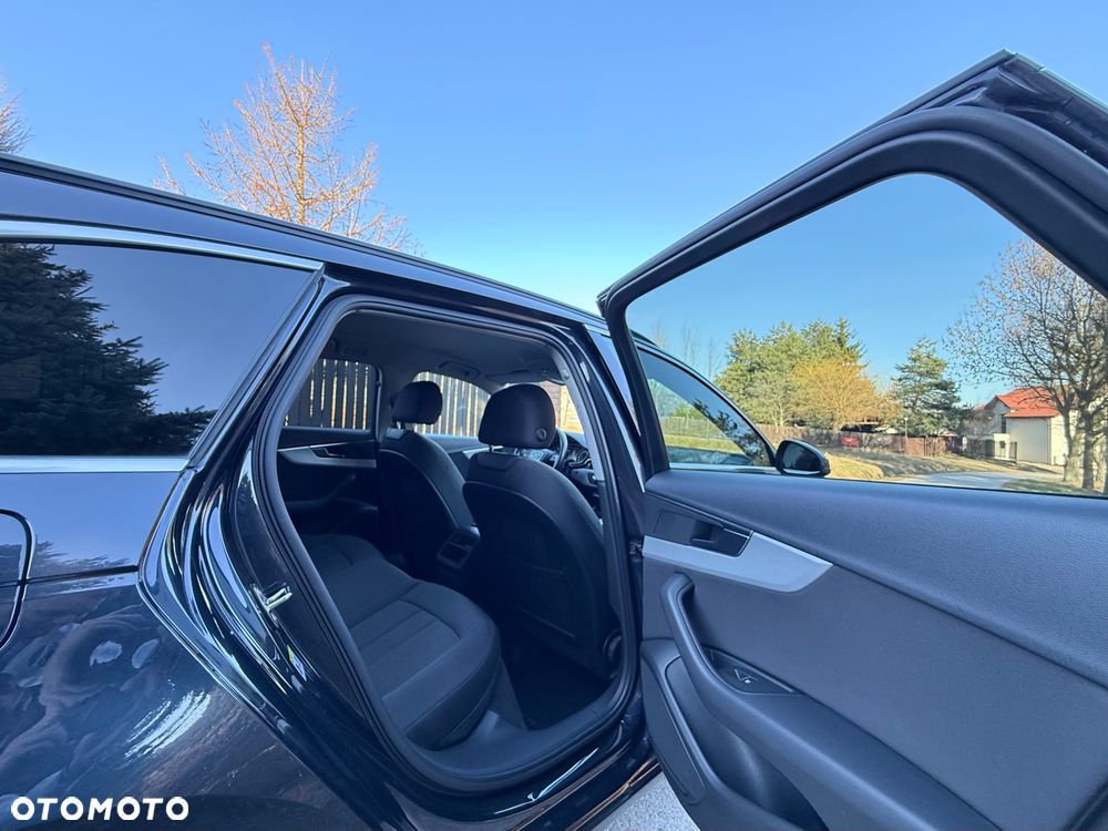 Audi A4 Avant 2.0 TDI S tronic quattro - 28