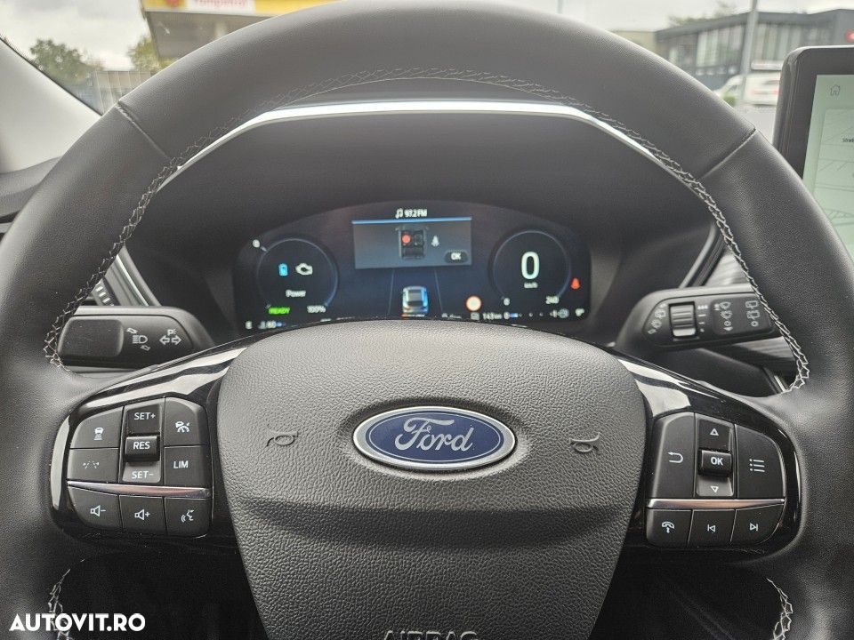 Ford Kuga - 17