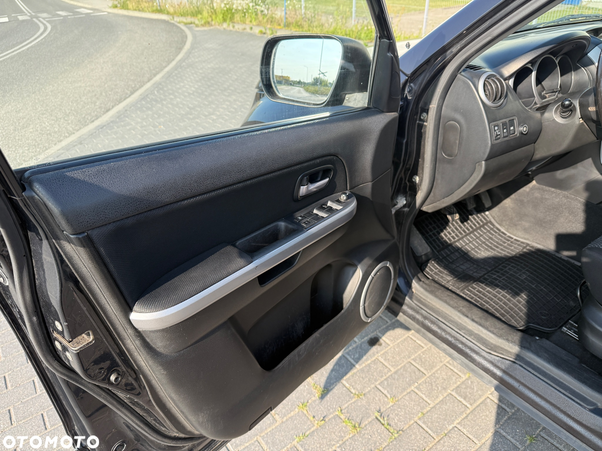 Suzuki Grand Vitara 2.0 - 15