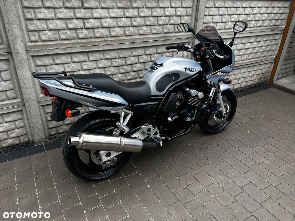 Yamaha FZS - 3