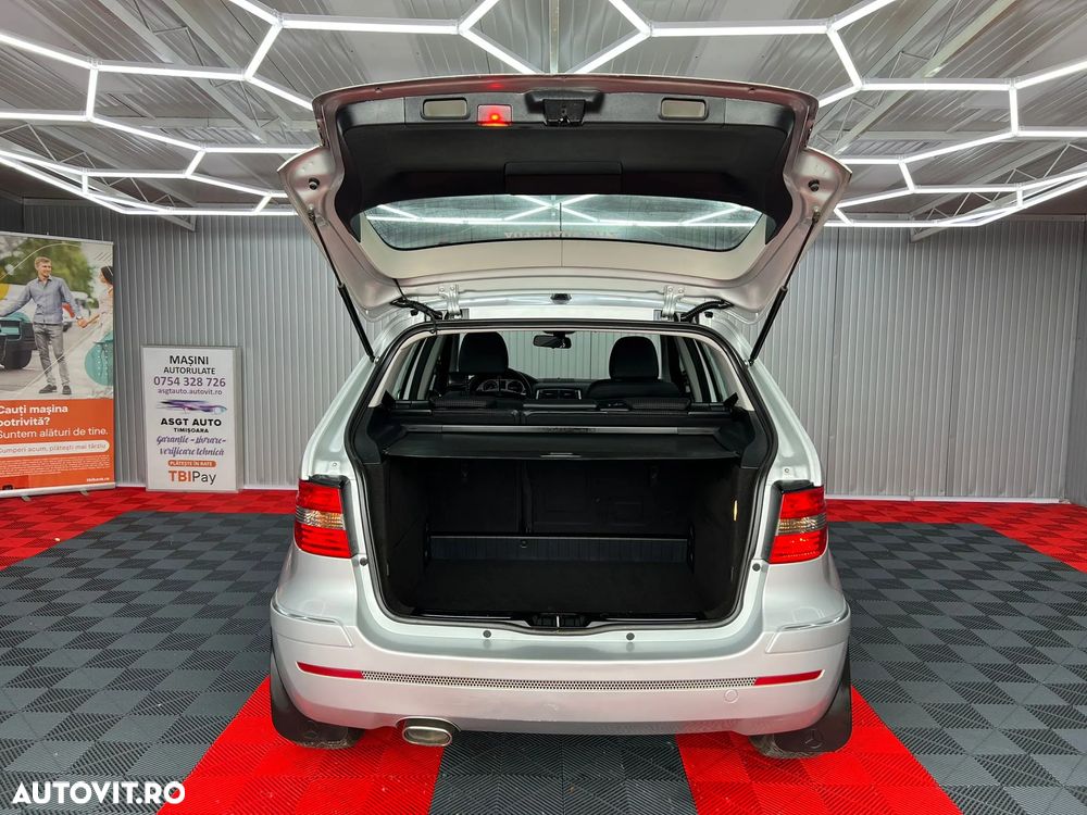 Mercedes-Benz B 180 - 18