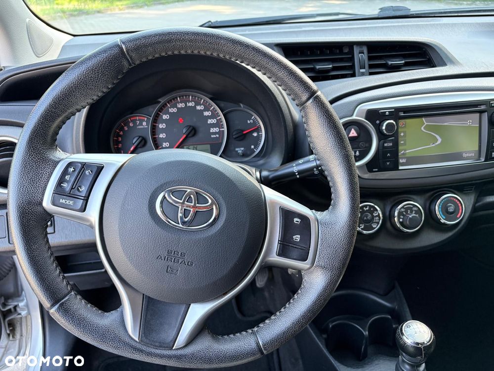 Toyota Yaris 1.33 Prestige - 12
