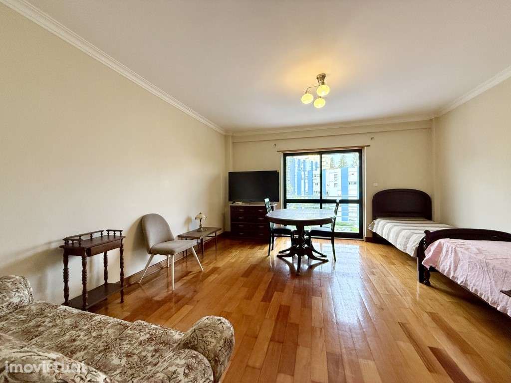 Apartamento T2 com parqueamento em Odivelas - Grande imagem: 2/14