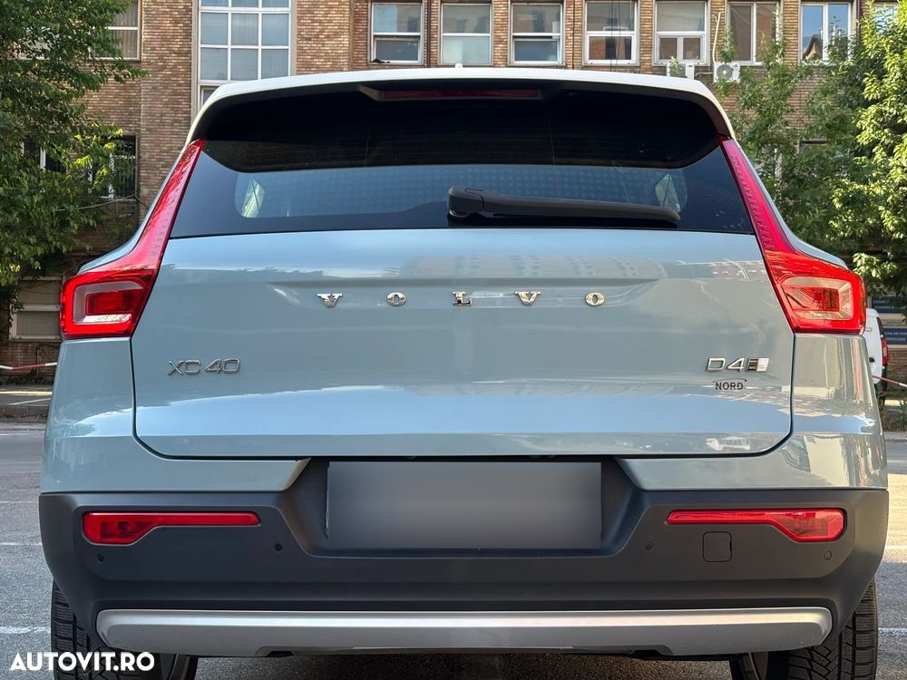 Volvo XC 40 D4 AWD Momentum Pro - 34