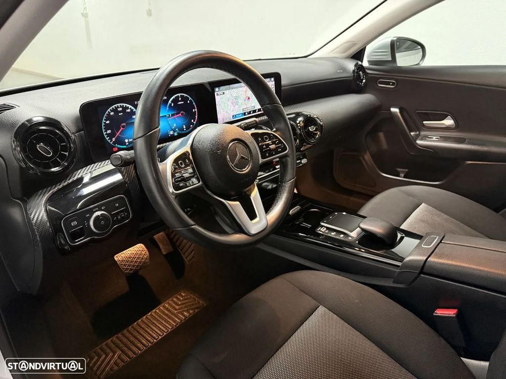Mercedes-Benz A 180 Limousine d Business Solutions Frota Aut. - 14