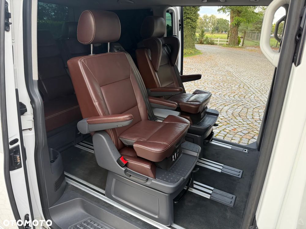 Volkswagen Multivan - 20