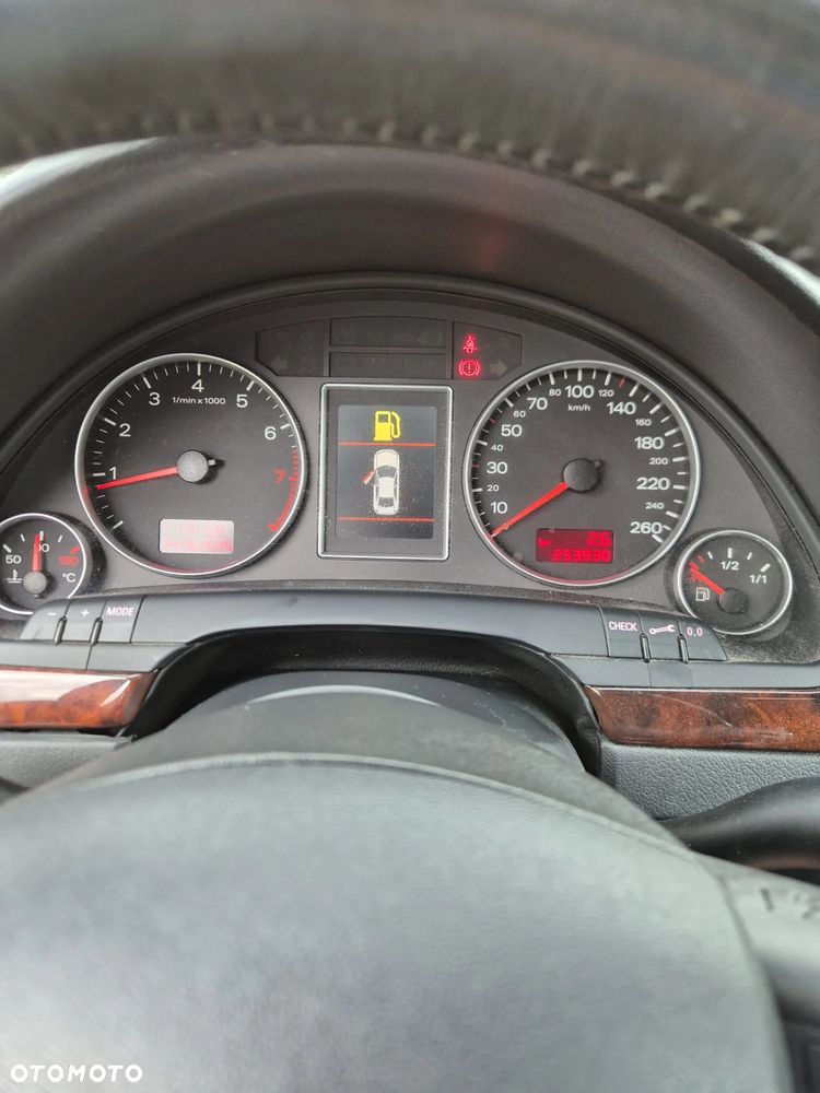 Audi A4 ver-2-0 - 11