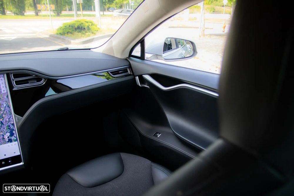 Tesla Model S 70D AWD - 25