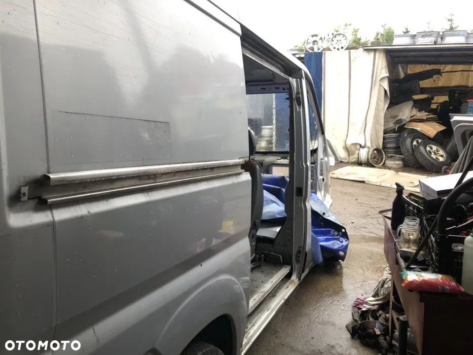 Krata klatka z fiata ducato zamykana na klucz - 3