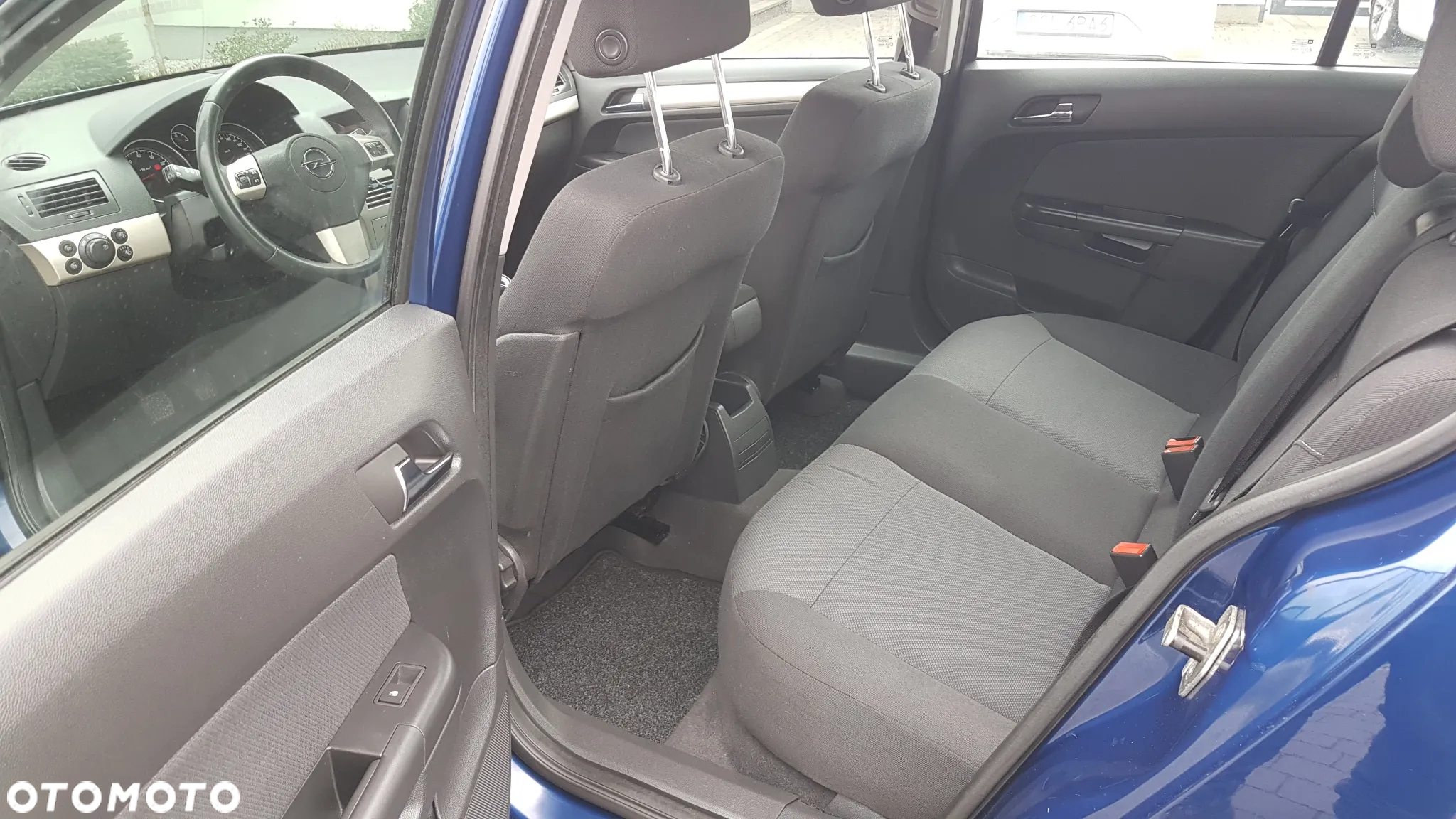 Opel Astra 1.6 - 9