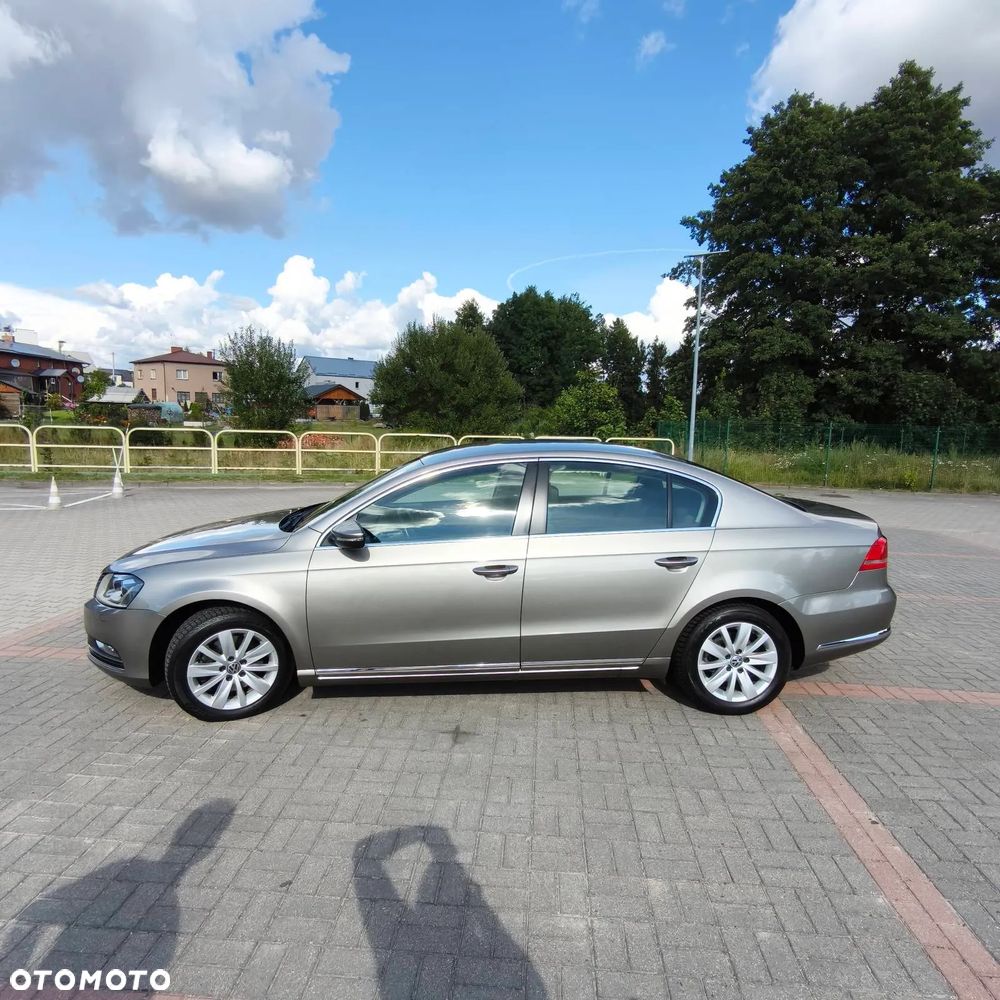 Volkswagen Passat 2.0 TDI Comfortline - 9