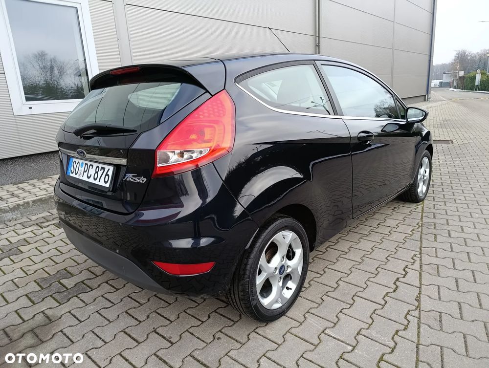 Ford Fiesta 1.25 Titanium - 38