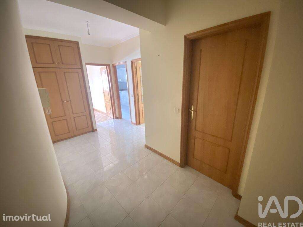Apartamento T1 em Mafamude e Vilar do Paraíso - Grande imagem: 2/5