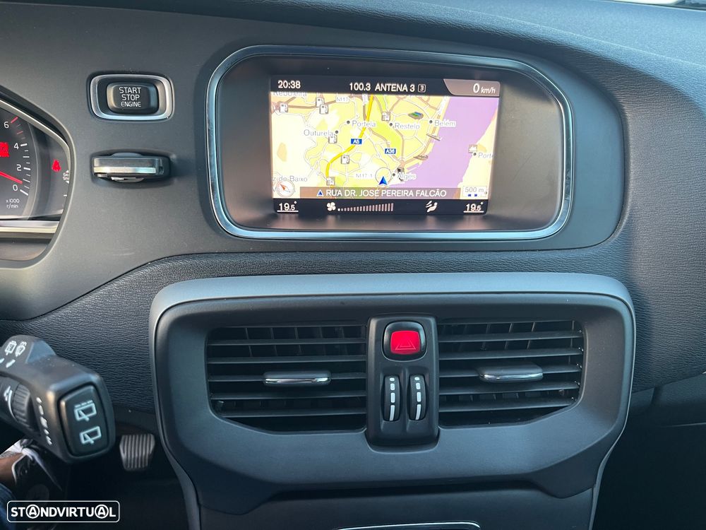 Volvo V40 2.0 D3 Momentum - 16