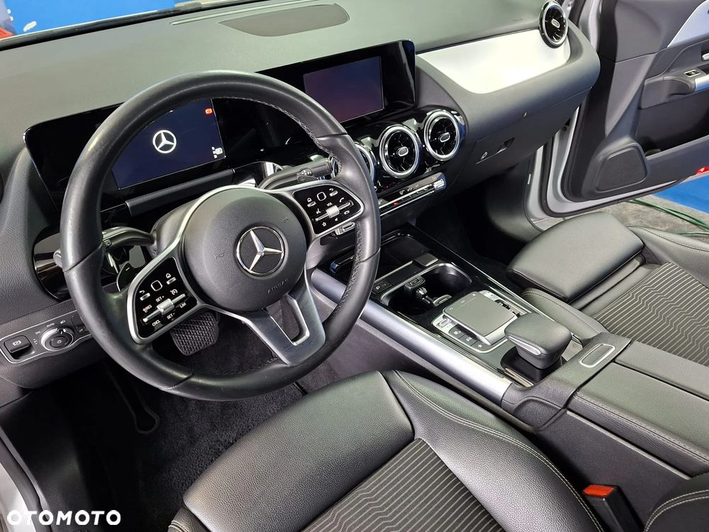 Mercedes-Benz Klasa B 180 7G-DCT Style - 36