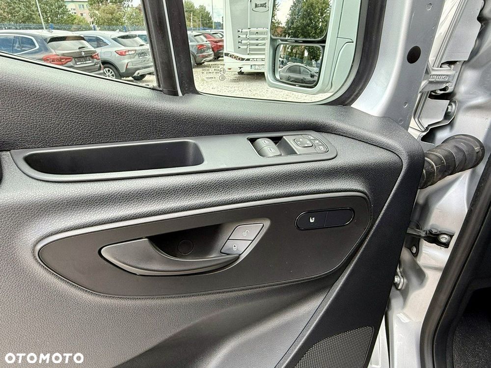 Mercedes-Benz Sprinter - 13