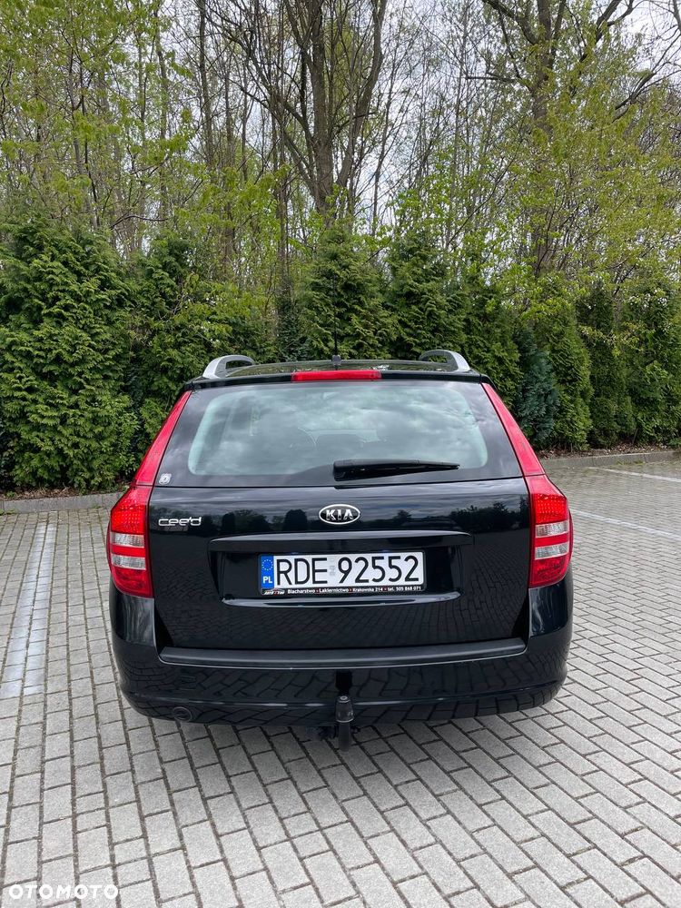 Kia Ceed 1.4 Comfort + - 6