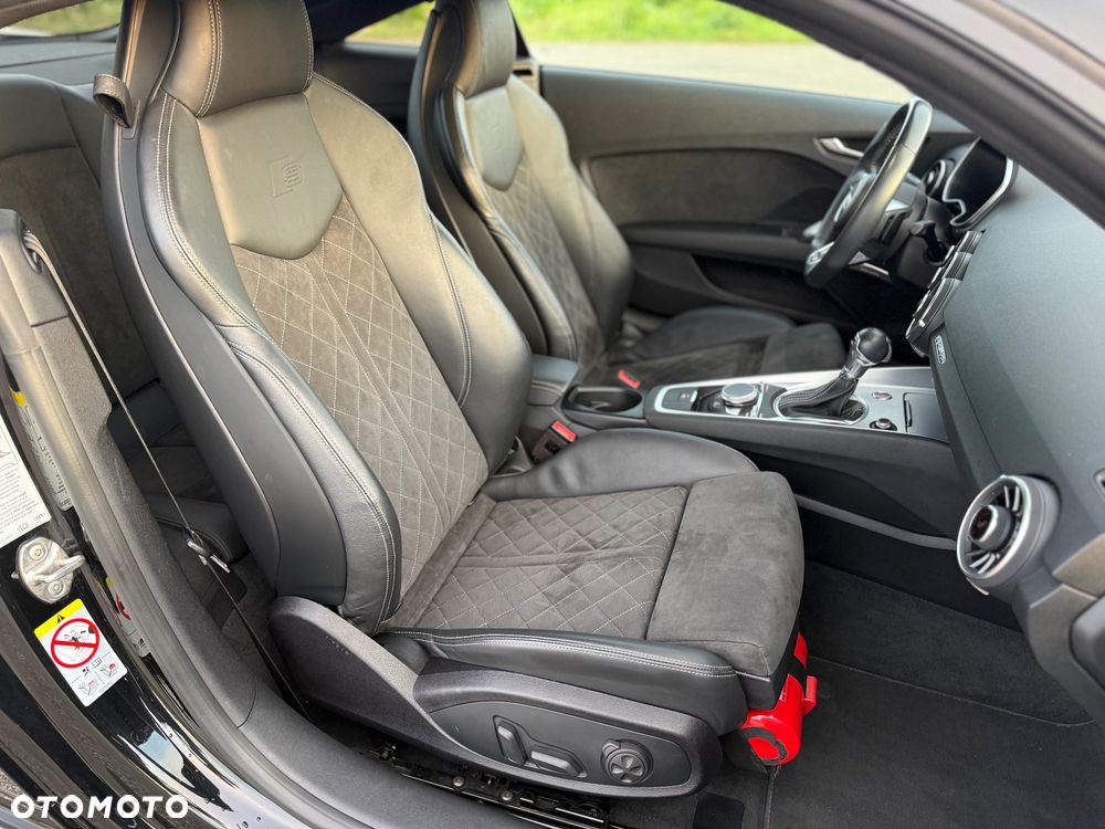 Audi TT Coupé - 10