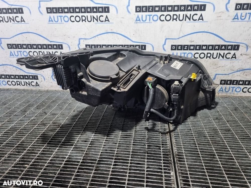 Far Stanga Peugeot 3008 II 2016 - 2020 SUV 4 Usi (1316) Fara xenon .P900851163276 - 2
