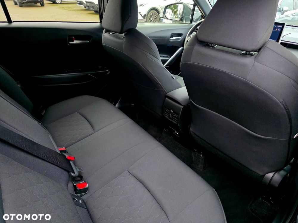 Toyota Corolla Cross - 13