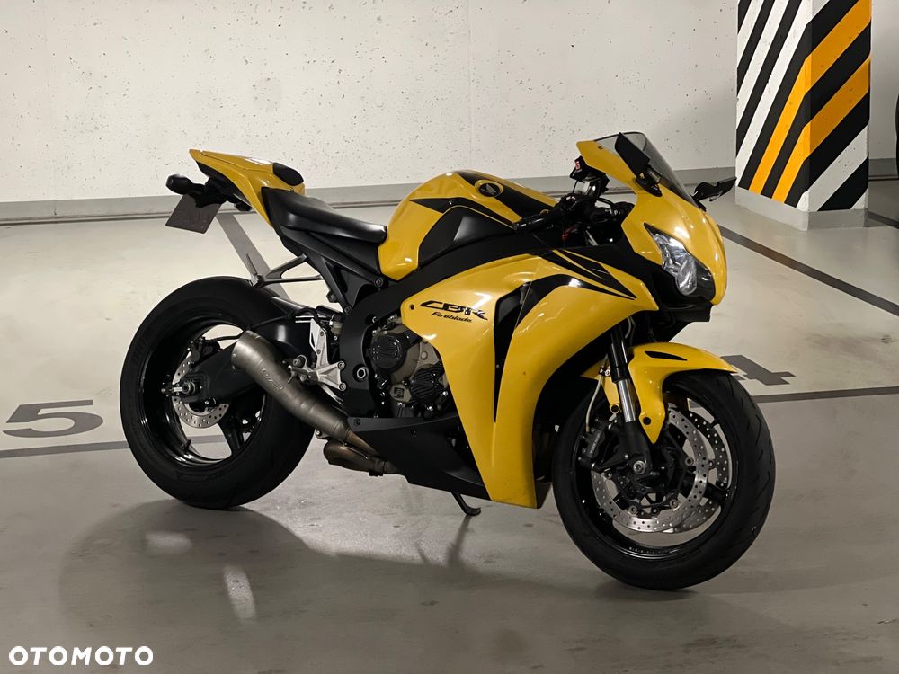 Honda CBR - 3