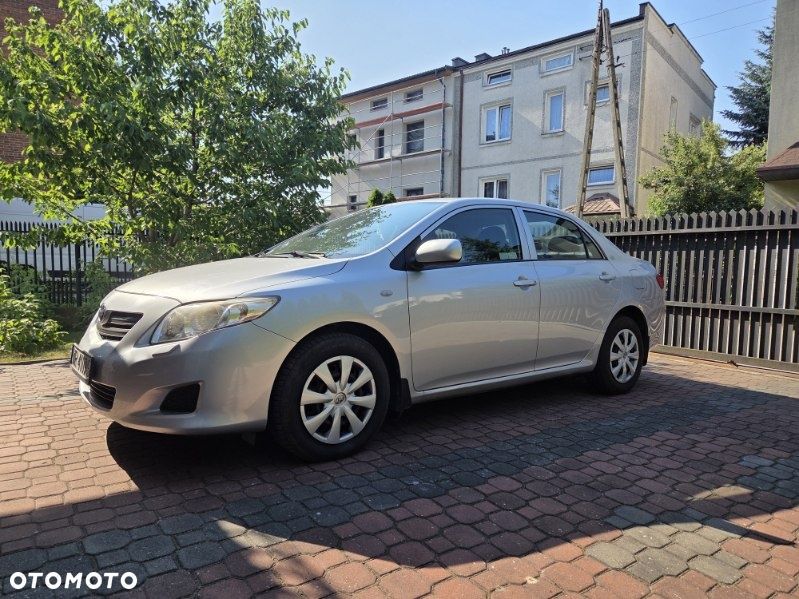 Toyota Corolla - 1
